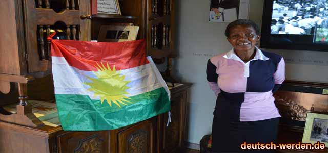 nelson-mandela-kurdistan-flag.jpg