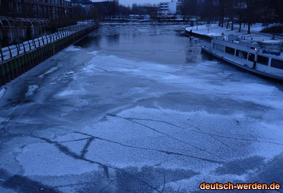 wasser-eingefroren.png